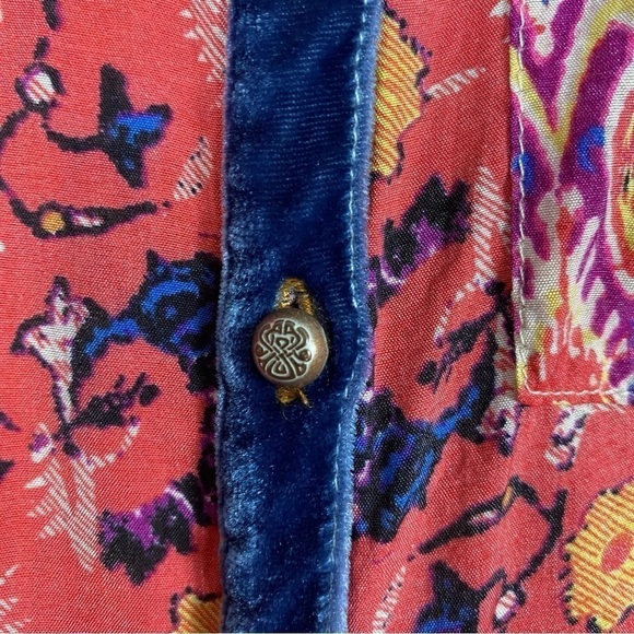 Soft Surrounding Brynn Button Tunic Shirt Floral Paisley Silk Velvet Trim - Picture 5 of 10